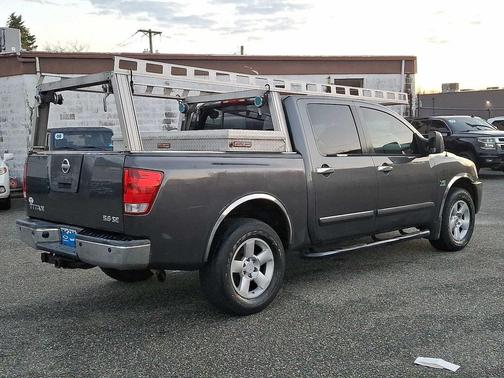 2004 Nissan Titan SE Crew Cab