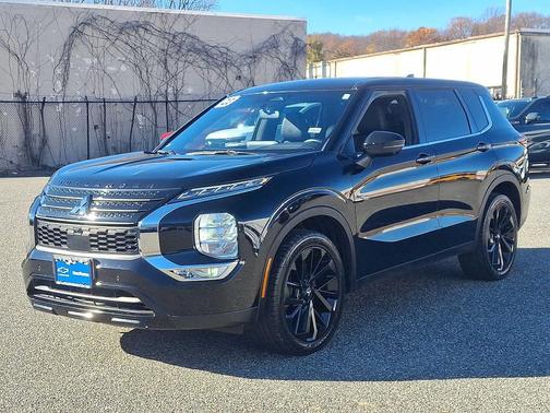 2023 Mitsubishi Outlander SE Black Edition S-AWC