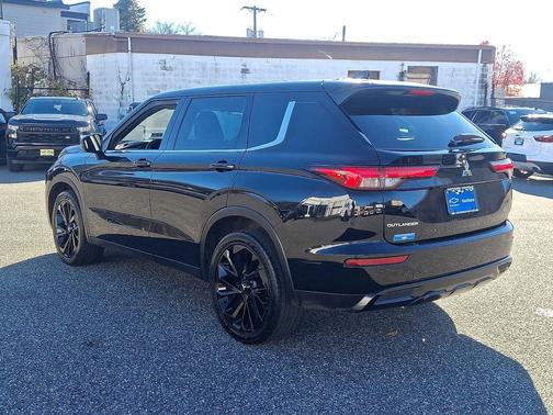 2023 Mitsubishi Outlander SE Black Edition S-AWC