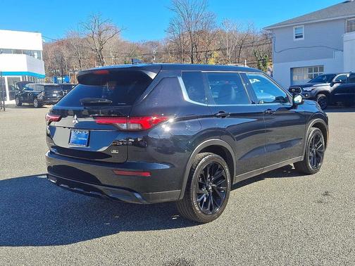 2023 Mitsubishi Outlander SE Black Edition S-AWC