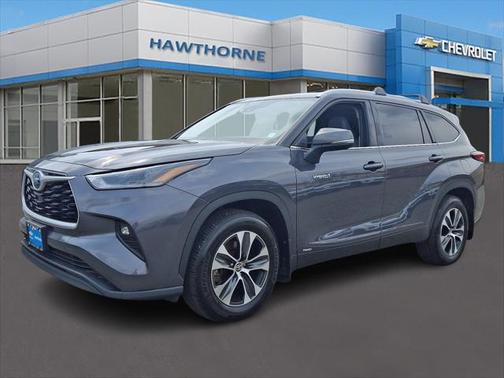 2021 Toyota Highlander Hybrid XLE