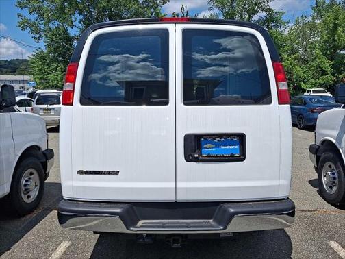 2025 Chevrolet Express 2500 RWD 2500 Regular Wheelbase WT