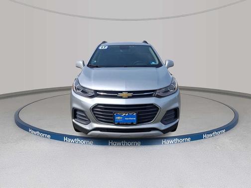 Silver Ice Metallic 2017 Chevrolet Trax LT