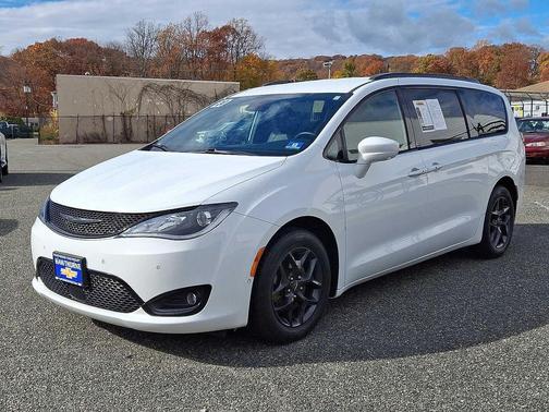 2020 Chrysler Pacifica Touring-L Plus