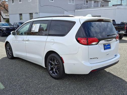 2020 Chrysler Pacifica Touring-L Plus