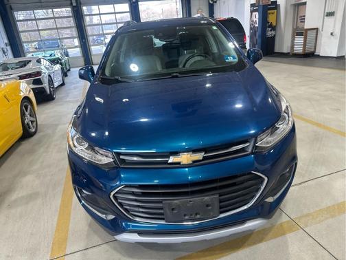 Pacific Blue Metallic 2020 Chevrolet Trax Premier