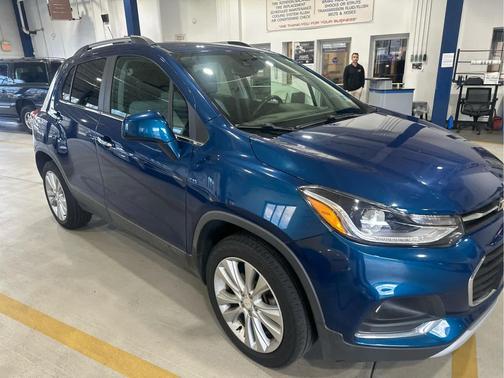 Pacific Blue Metallic 2020 Chevrolet Trax Premier