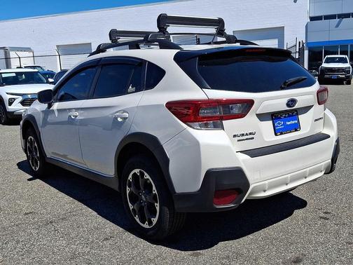 Crystal White Pearl 2023 Subaru Crosstrek Base