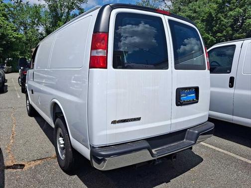 2025 Chevrolet Express 2500 RWD 2500 Regular Wheelbase WT