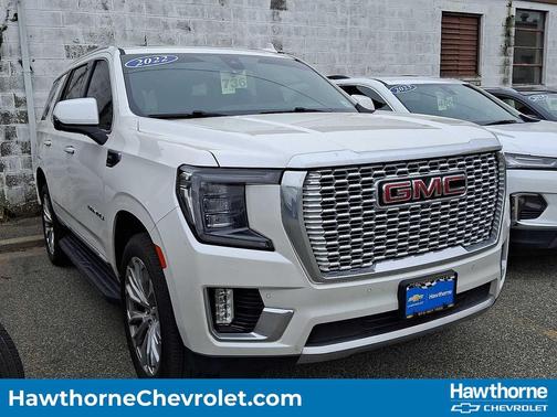 White Frost Tricoat 2022 GMC Yukon Denali