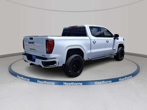 Summit White 2024 GMC Sierra 1500 AT4