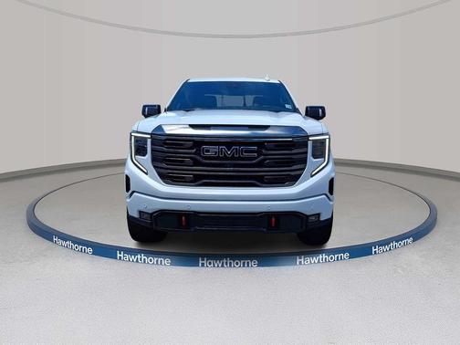 Summit White 2024 GMC Sierra 1500 AT4