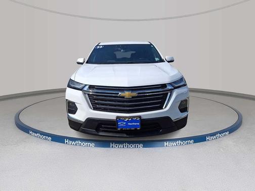 Summit White 2023 Chevrolet Traverse LT Cloth