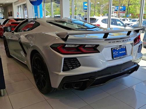 Blade Silver Metallic 2026 Chevrolet Corvette Stingray w/3LT