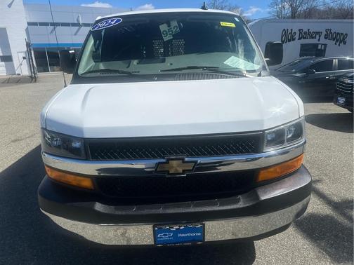 2024 Chevrolet Express 2500 RWD 2500 Regular Wheelbase WT