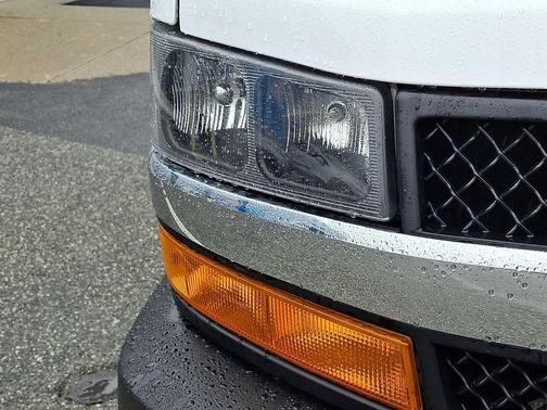 2024 Chevrolet Express 2500 RWD 2500 Regular Wheelbase WT