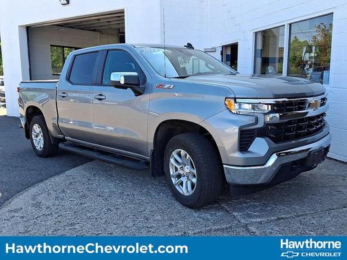 Sterling Gray Metallic 2024 Chevrolet Silverado 1500 LT