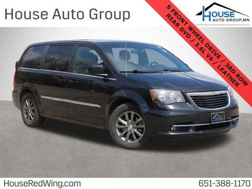 2015 Chrysler Town & Country S