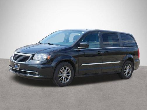 2015 Chrysler Town & Country S