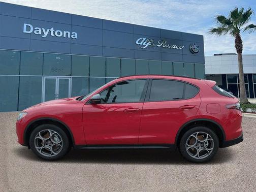 2025 Alfa Romeo Stelvio Base