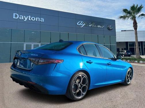 2025 Alfa Romeo Giulia Base