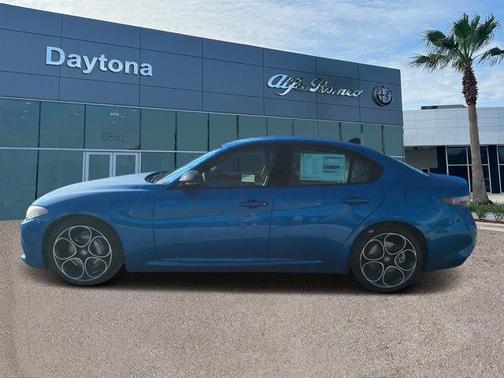 2025 Alfa Romeo Giulia Base