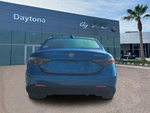 2025 Alfa Romeo Giulia Base