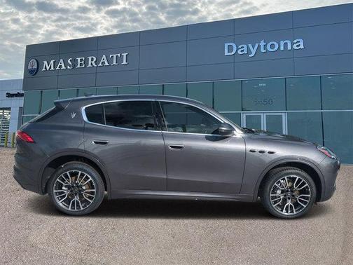 2025 Maserati Grecale Base