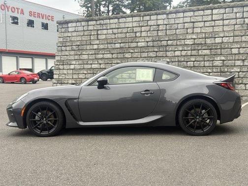 Pavement 2022 Toyota GR86 Base