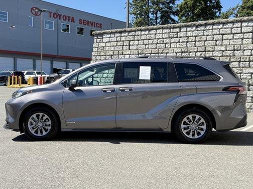 Predawn Gray Mica 2021 Toyota Sienna LE