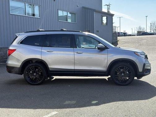 Lunar Silver Metallic 2021 Honda Pilot Special Edition
