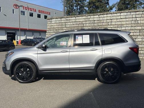 Lunar Silver Metallic 2021 Honda Pilot Special Edition