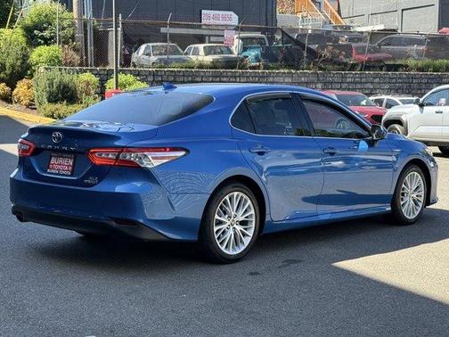 Blue Streak Metallic 2019 Toyota Camry Hybrid SE