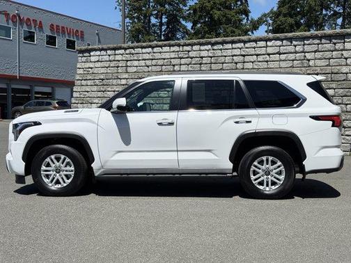 Ice 2025 Toyota Sequoia SR5