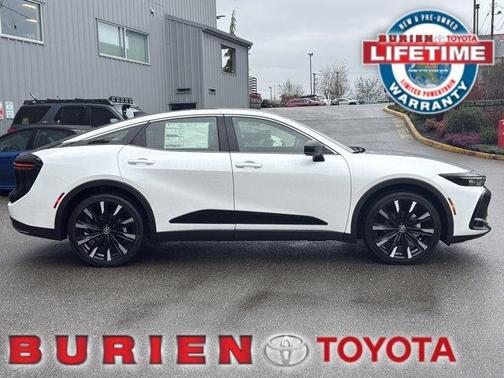 Oxygen White 2026 Toyota Crown Platinum