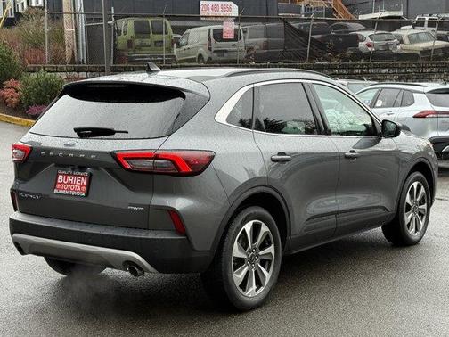 2025 Ford Escape Platinum