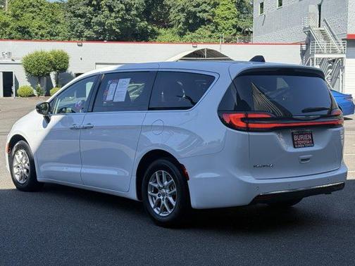 Bright White Clearcoat 2024 Chrysler Pacifica Touring-L