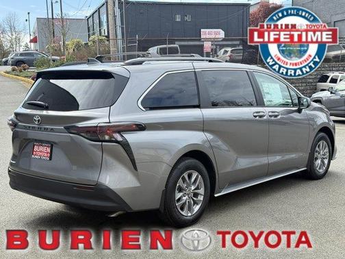 Metal 2026 Toyota Sienna LE