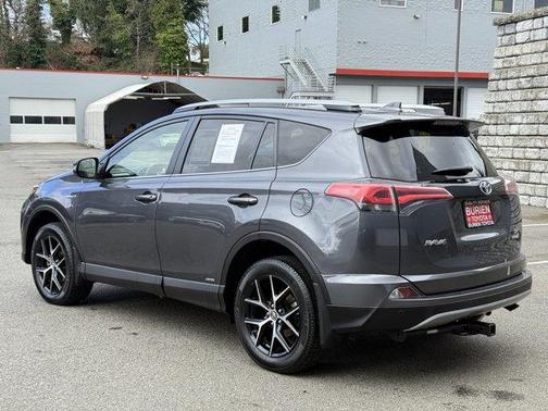 2018 Toyota RAV4 Hybrid SE