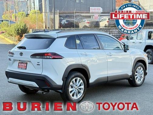 2026 Toyota Corolla Cross LE