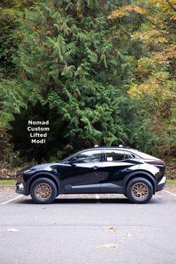 Midnight Black Metallic 2026 Toyota C-HR SE