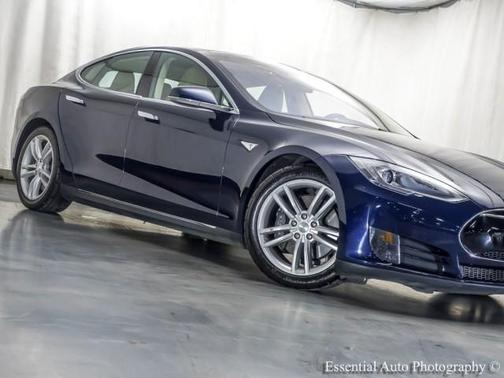 Deep Blue Metallic 2015 Tesla Model S 70D