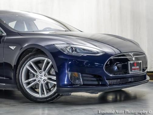 Deep Blue Metallic 2015 Tesla Model S 70D