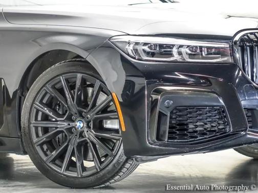 Black Sapphire Metallic 2022 BMW 750 i xDrive