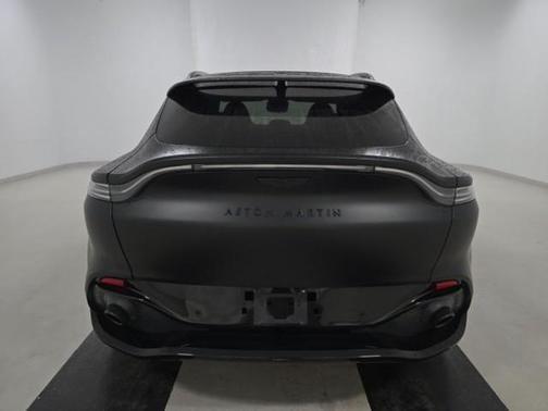 2021 Aston Martin DBX Base