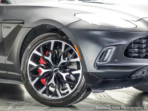 2021 Aston Martin DBX Base