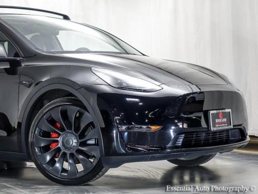 Black 2023 Tesla Model Y Performance