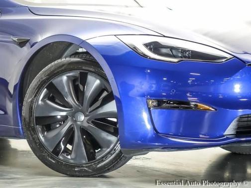 2022 Tesla Model S Base