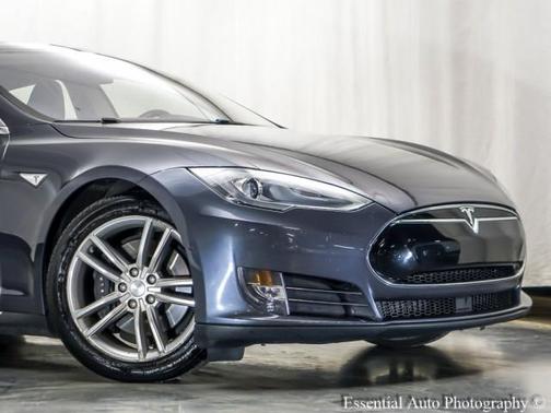 2015 Tesla Model S 85D