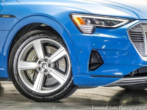 2019 Audi e-tron quattro Premium Plus